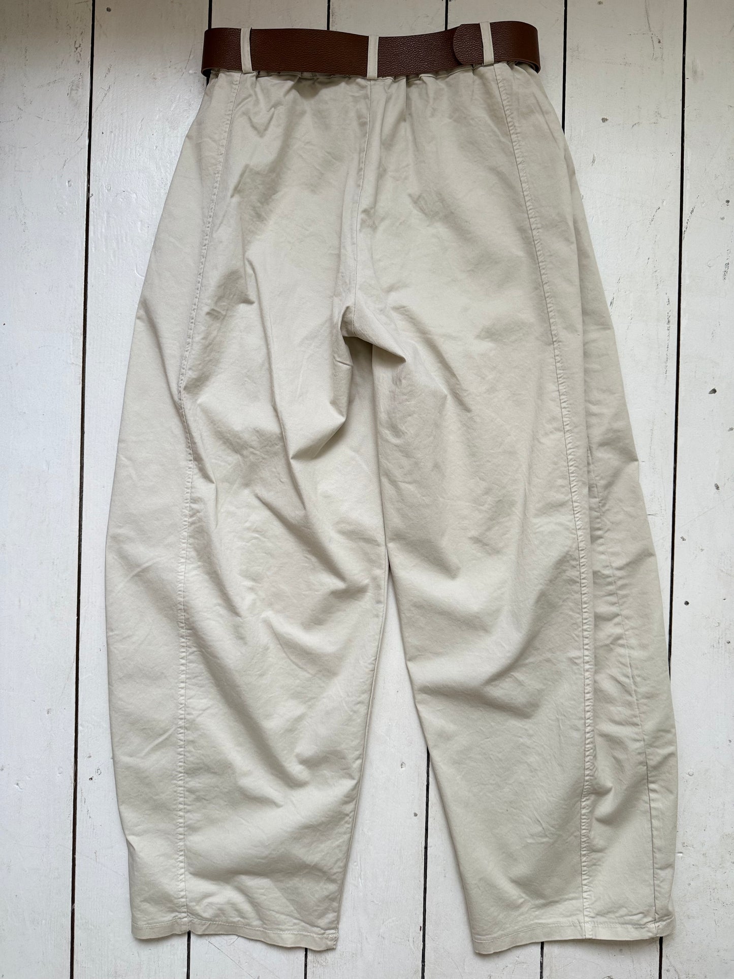 Broek ‘ballon’ model beige