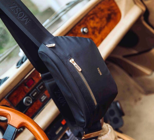 Zwarte MOSZ nylon crossbody tas