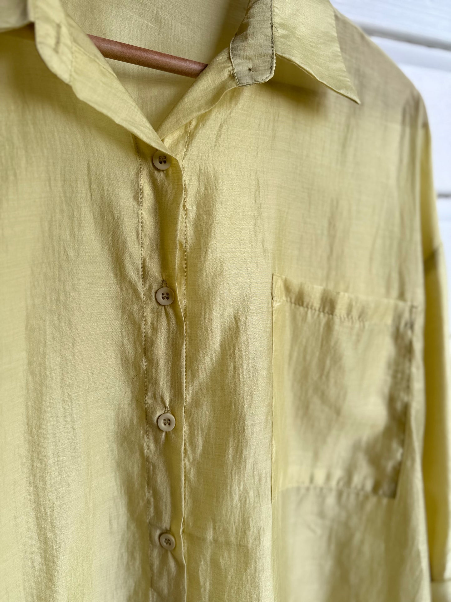 Blouse silk zacht geel