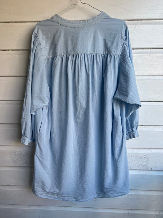 Korte doorknoop jurk/tuniek