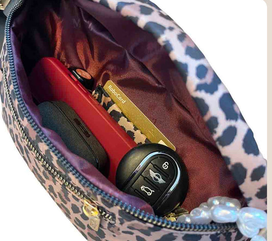 Nylon MOSZ crossbody tas met leopardprint
