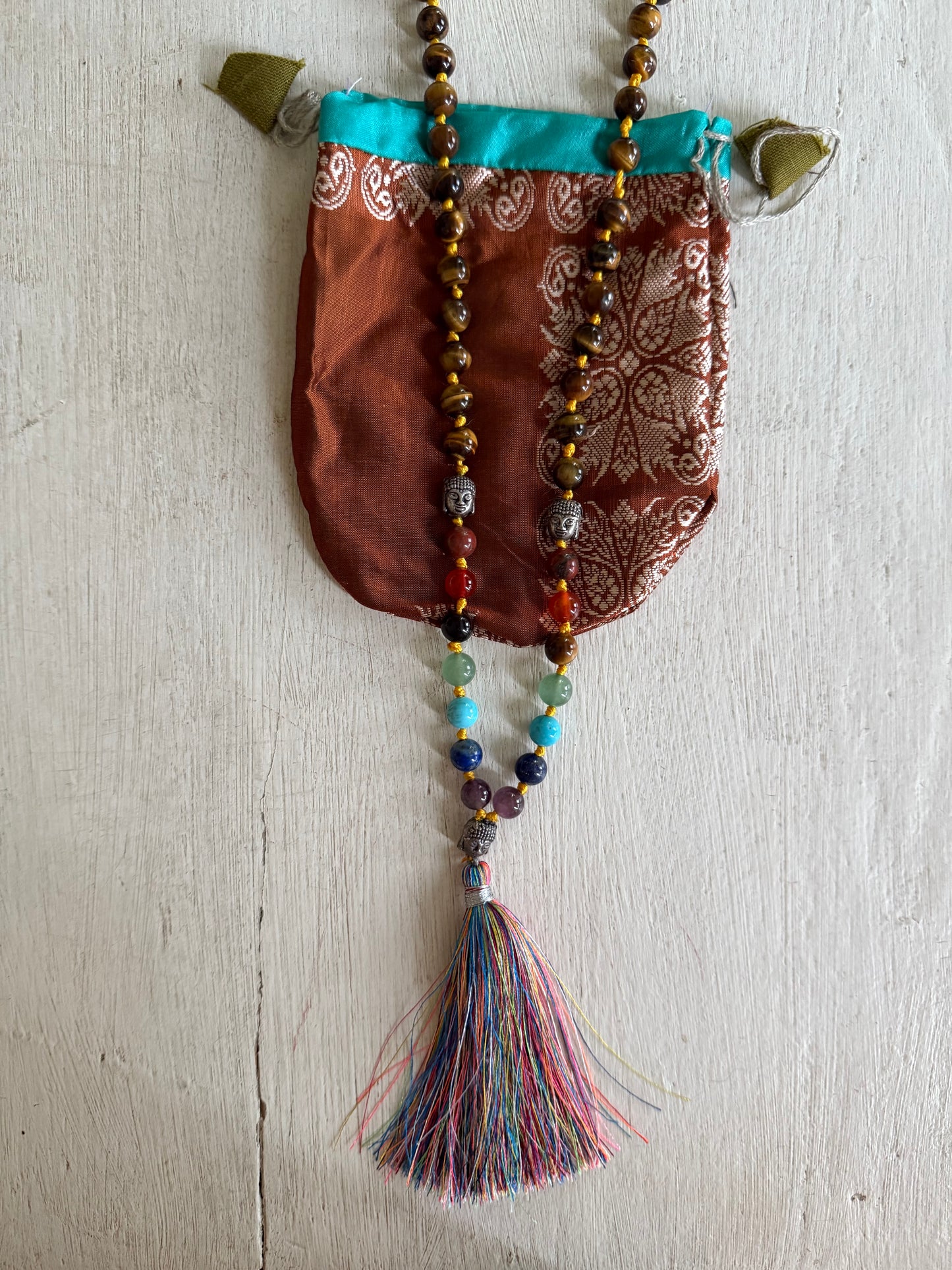 Lange ketting tijgeroog