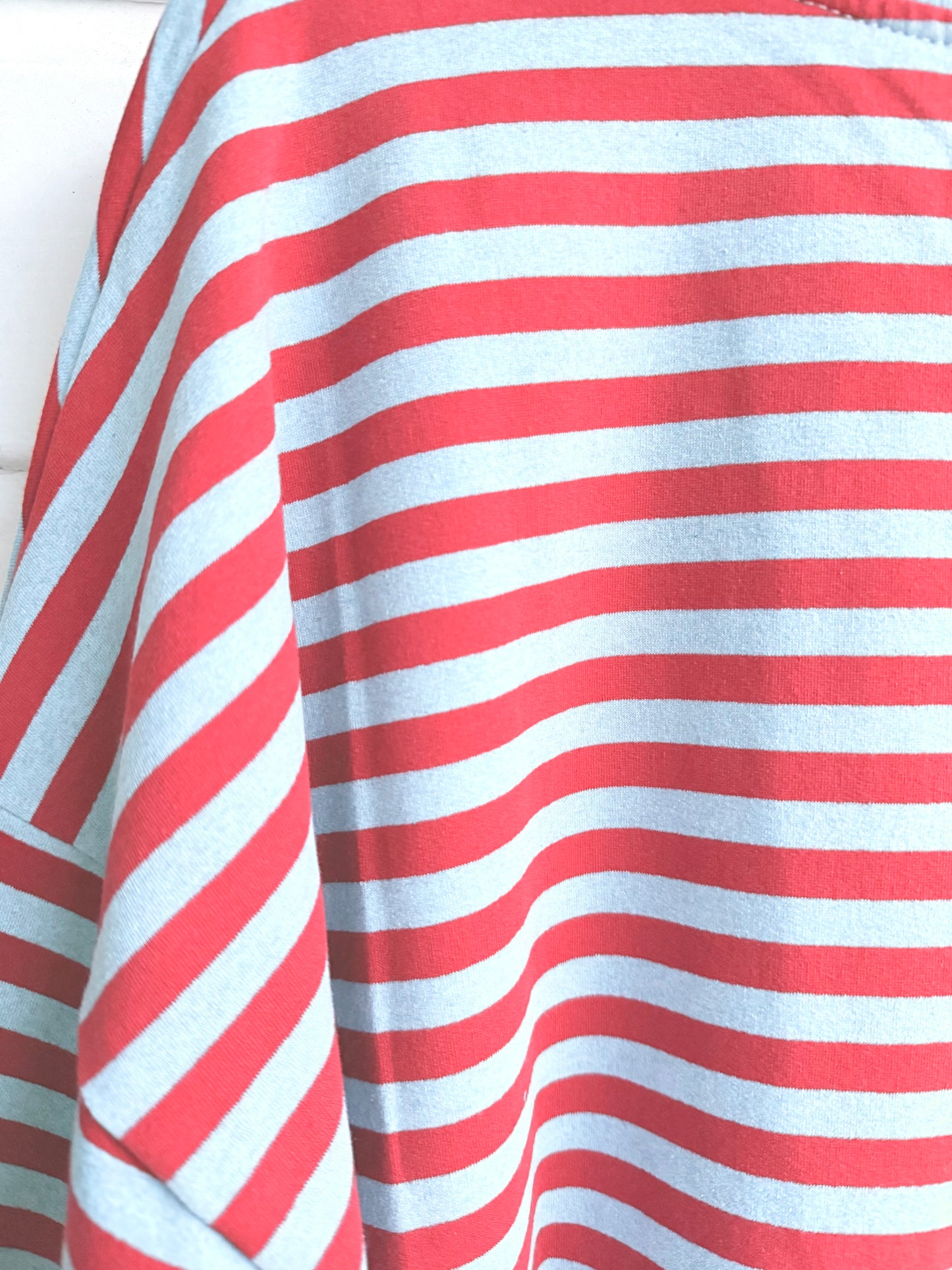 Sweat shirt stripes rood/lichtblauw