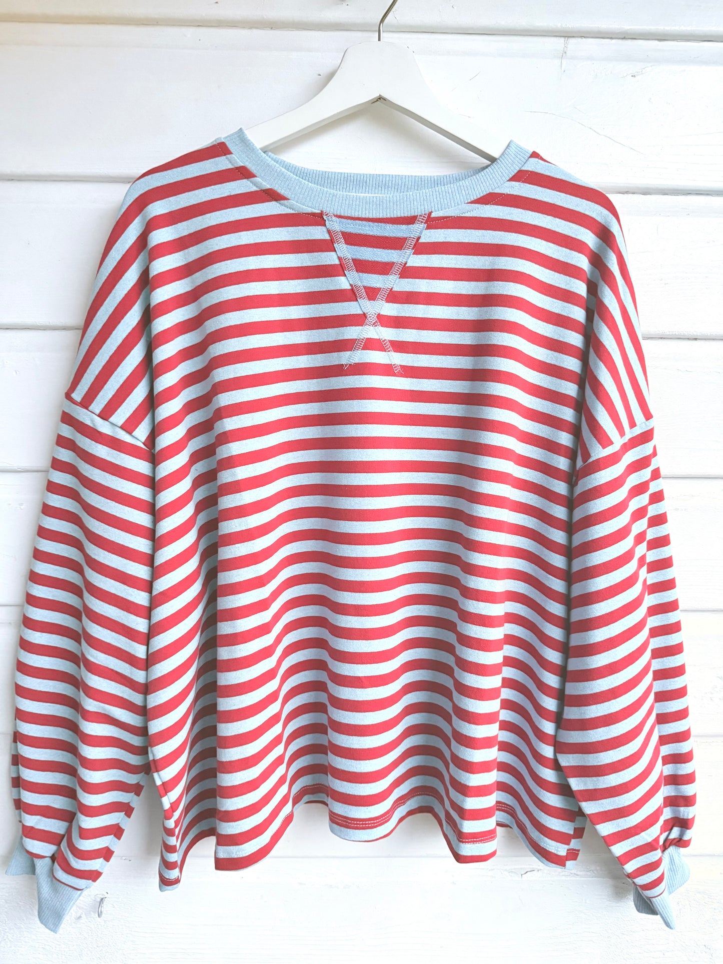 Sweat shirt stripes rood/lichtblauw