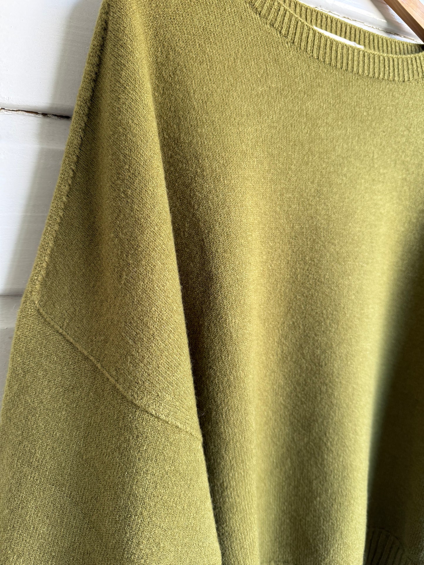 Oversized trui ‘olive’